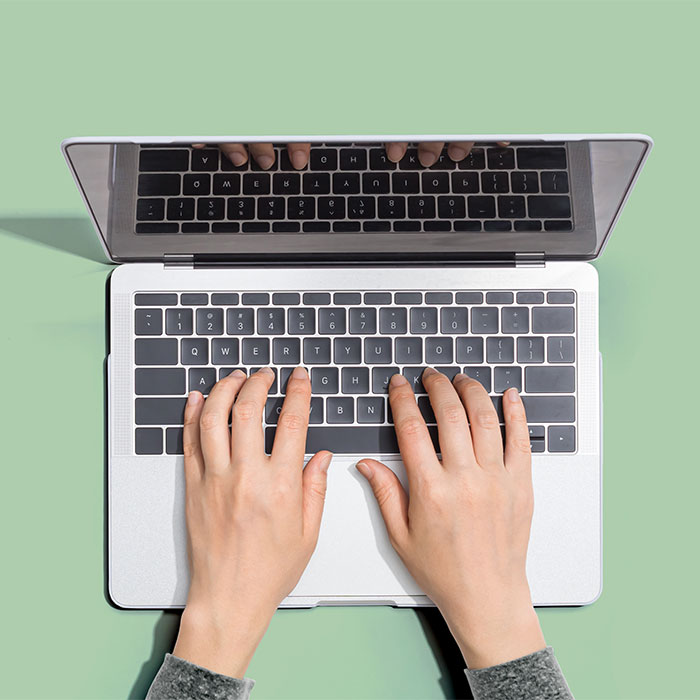 Accès en ligne au salon virtuel Peyrefitte